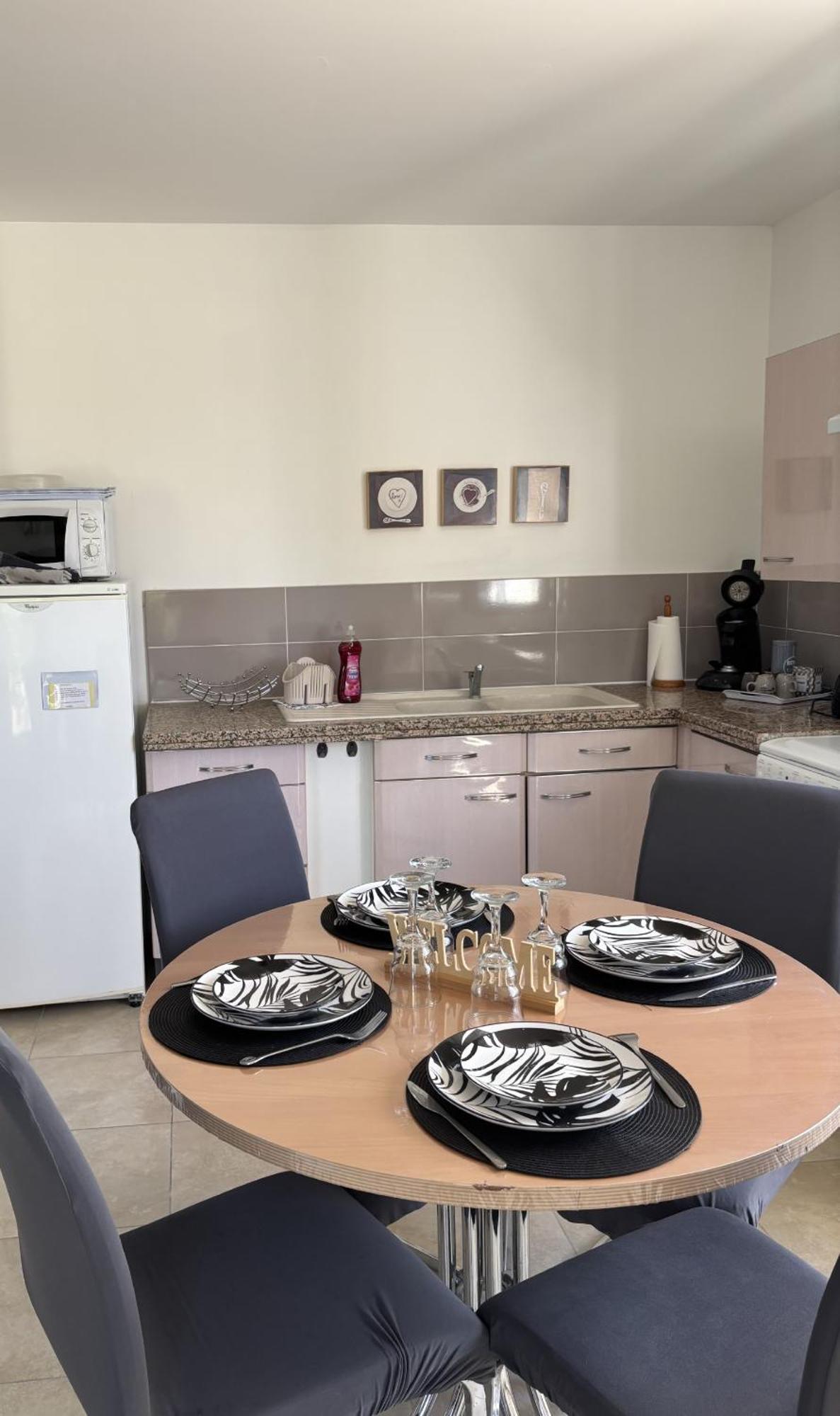 Appartement Romana Puissalicon 34 Luaran gambar